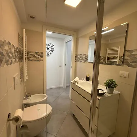 Apartment Comfort Loft Milano - 3 Bedrooms, 3 Baths, Fast Wi-Fi *