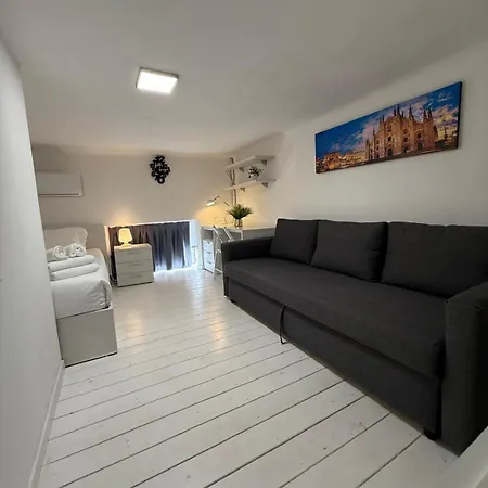 Comfort Loft Milano - 3 Bedrooms, 3 Baths, Fast Wi-Fi Apartment Milan